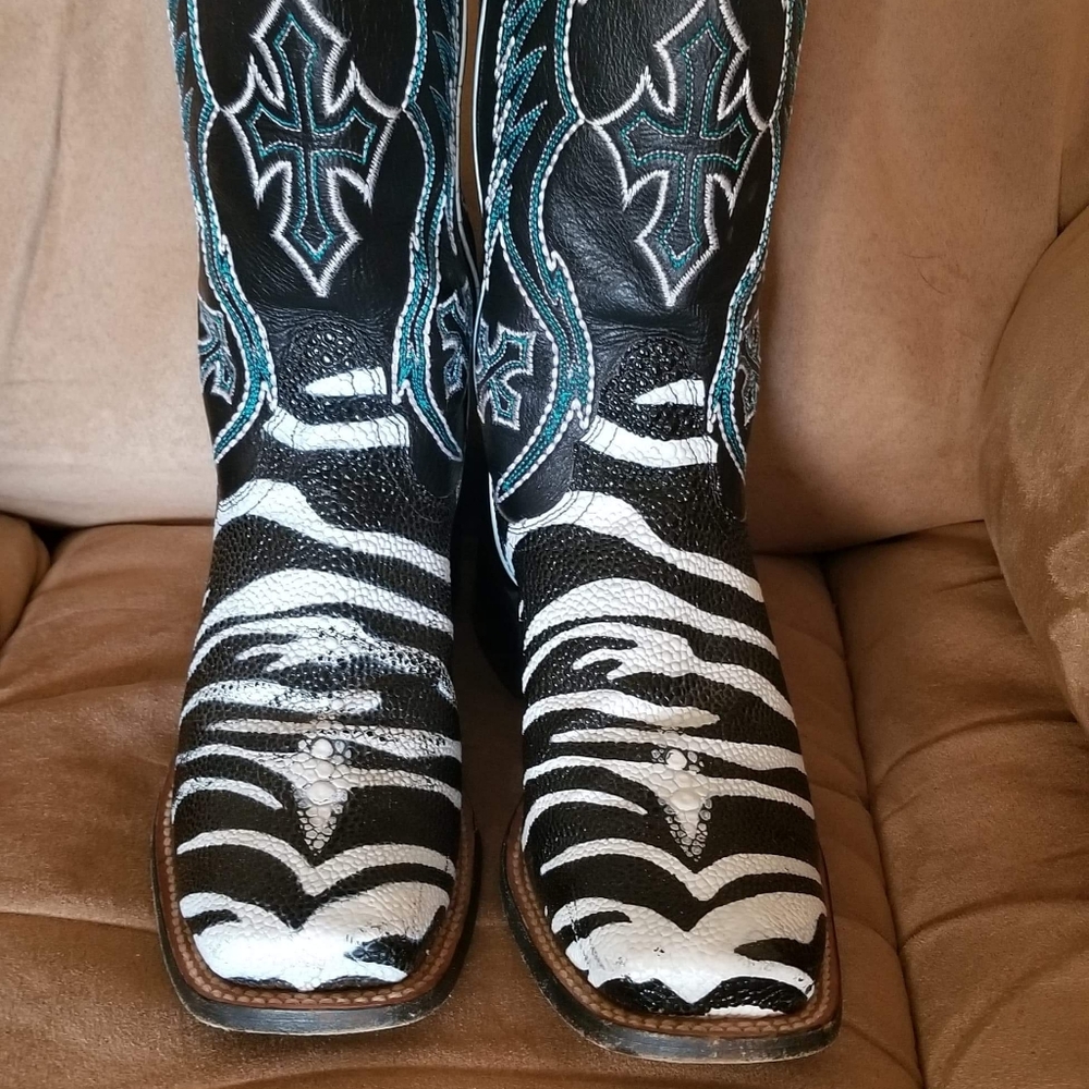 Womens Nocona stingray boots